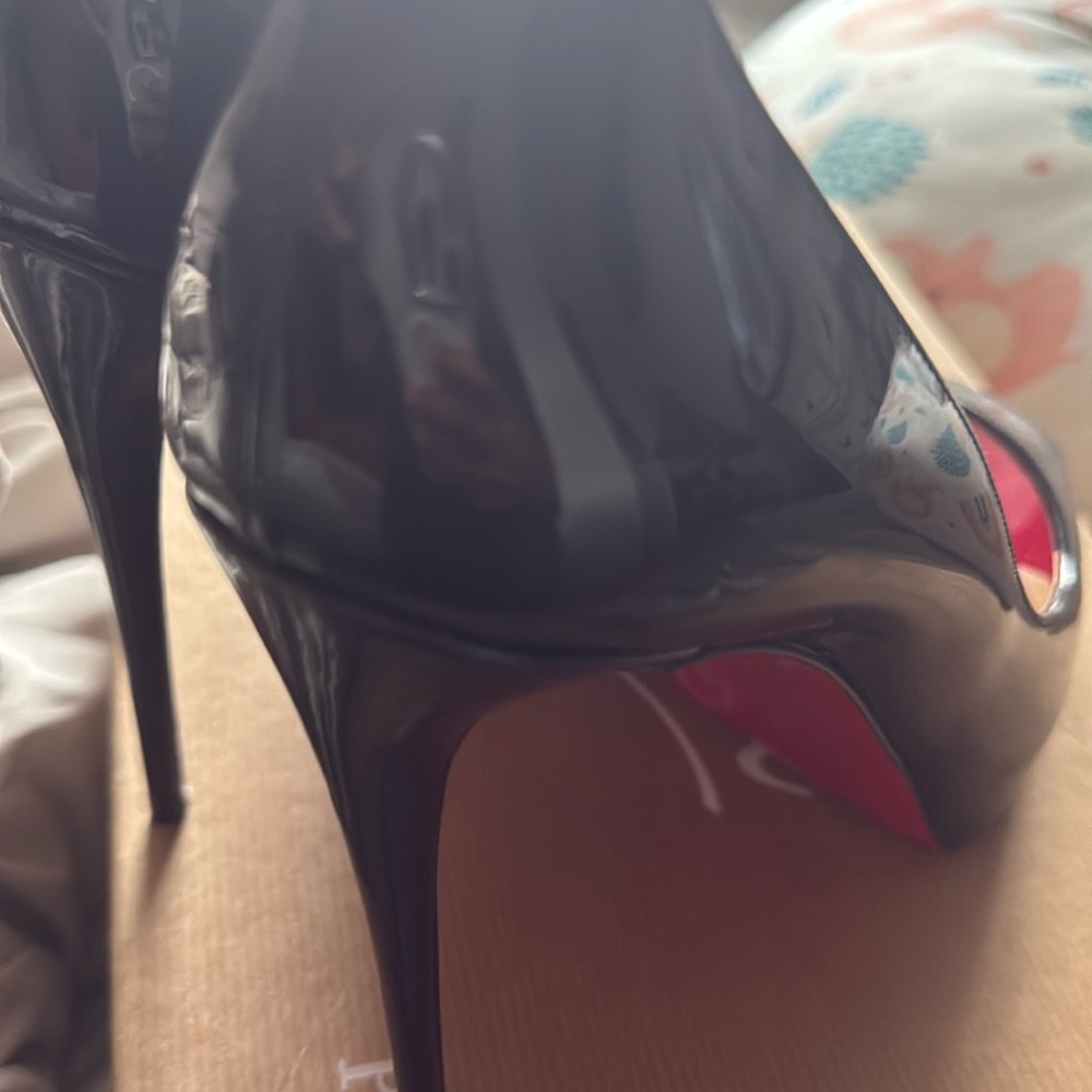 Size 8 Very Prive
